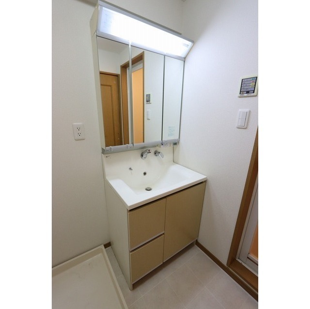 ローズパレス202号室 洗髪洗面化粧台