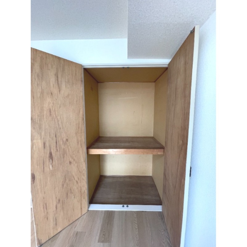 イーストアベニュー2階 ※同タイプの違うお部屋のお写真です。
