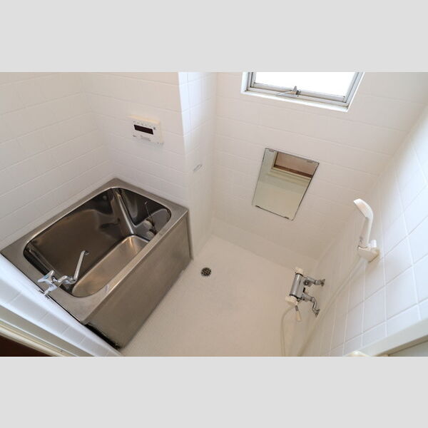 ヴィラ松本303号室 ★追い焚き機能付きバス★