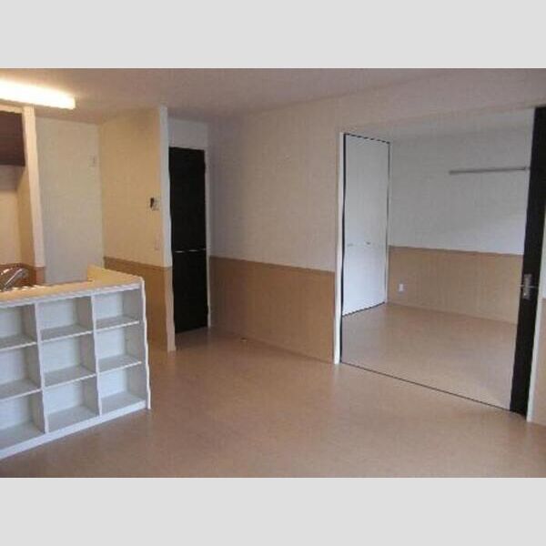 フローラル　A LDK～南洋室