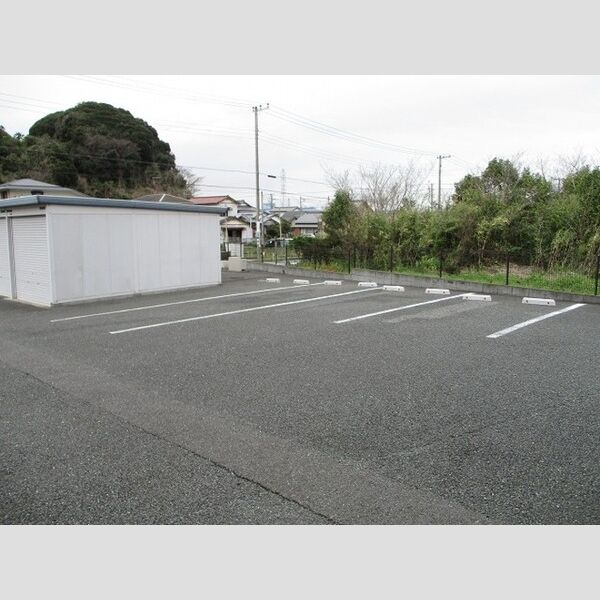 ベルボーク 駐車場