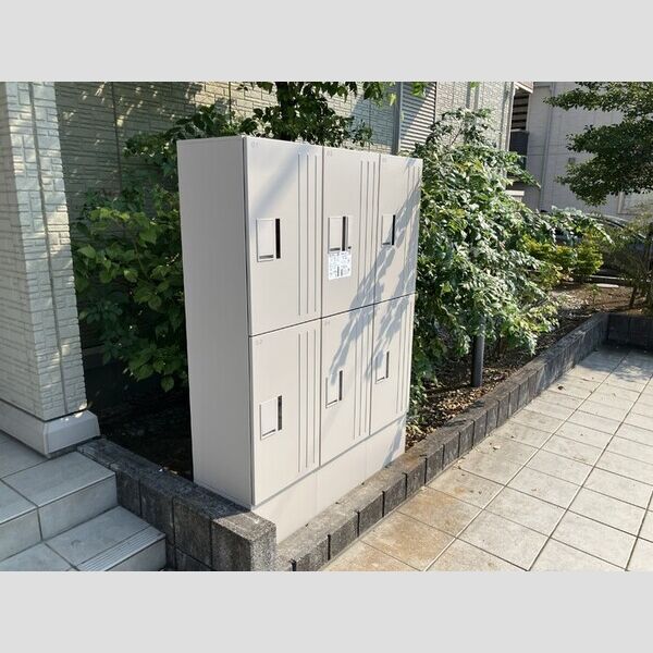 ソレイユⅠ305号室 宅配ボックス