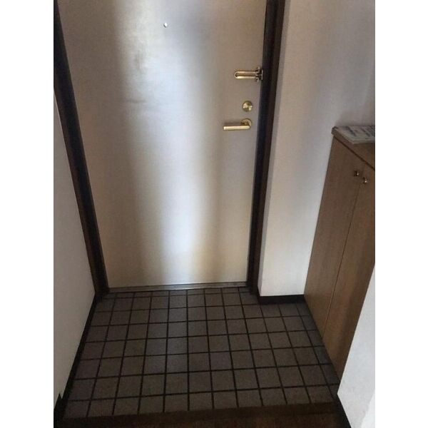 クレアンヌーブ 玄関