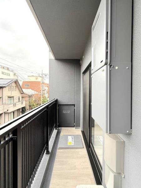 エレミ本蓮沼3階 リビング