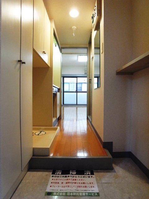 サンパレス南町2階 玄関