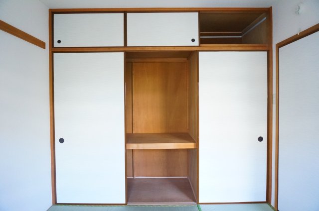 グランプラス0401号室 和室　押入　※別号室の参考写真です(現況優先・仕様違いの場合あり)