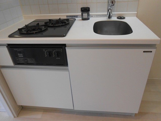 コンシェリア・デュー池袋 システムキッチン（2口ガスコンロ）