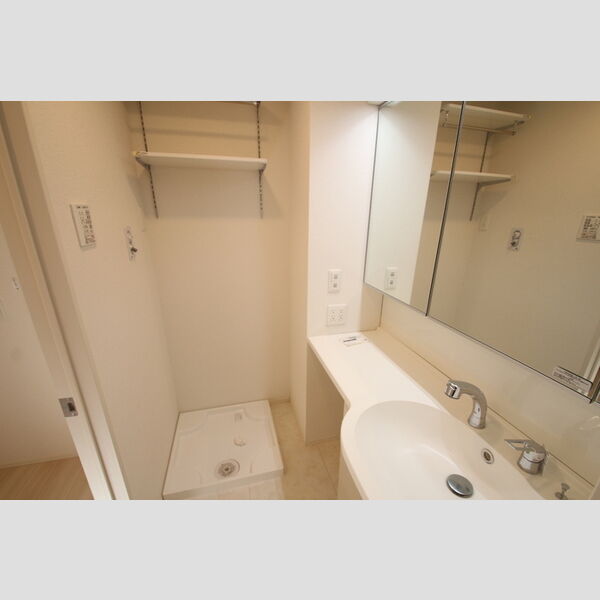 アヴァンス東日暮里205号室 洗面所