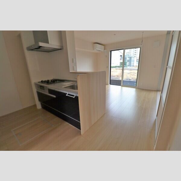 クレール湘南台V　B LDK12.2帖