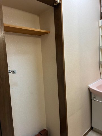 ペットと暮らす　ふじみ野　庭付き戸建て 脱衣室内に洗濯機置き場あります