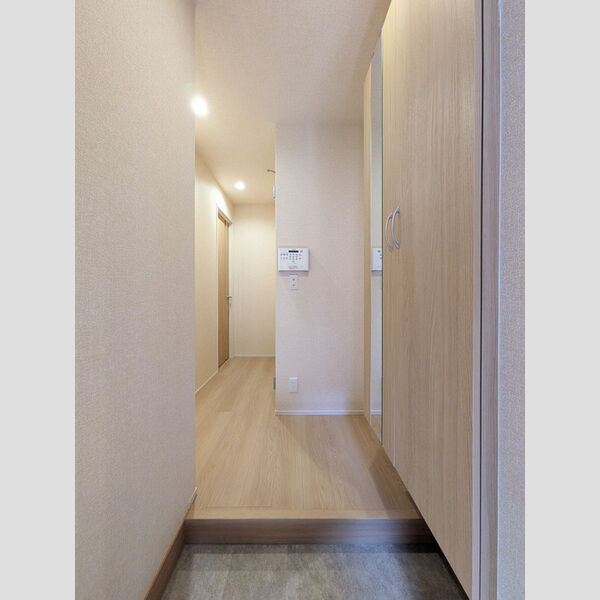 Noble raffiner上小町 玄関