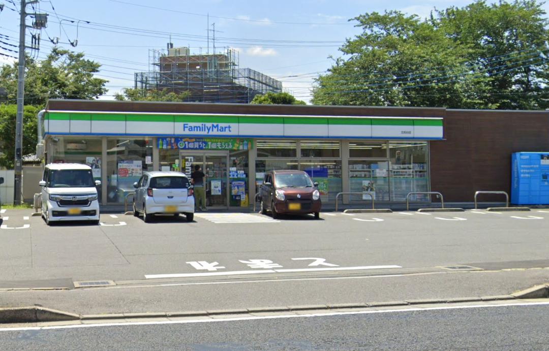 楓レジデンス台田 【コンビニエンスストア】ファミリーマート 北柏台店まで425ｍ