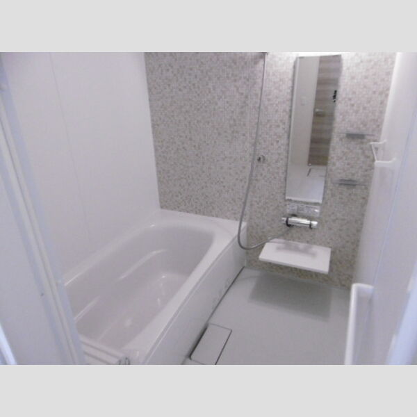 ラ・ヴェール石神井公園　B棟 追焚・浴室換気乾燥機付き一坪バス