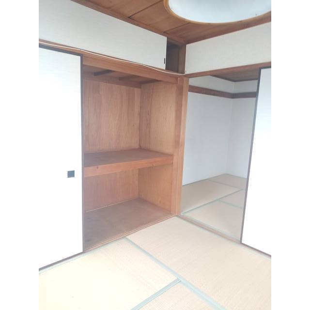 西山アパート 収納