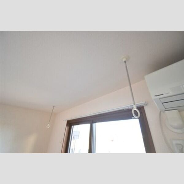 アンジェロ101号室 室内物干し