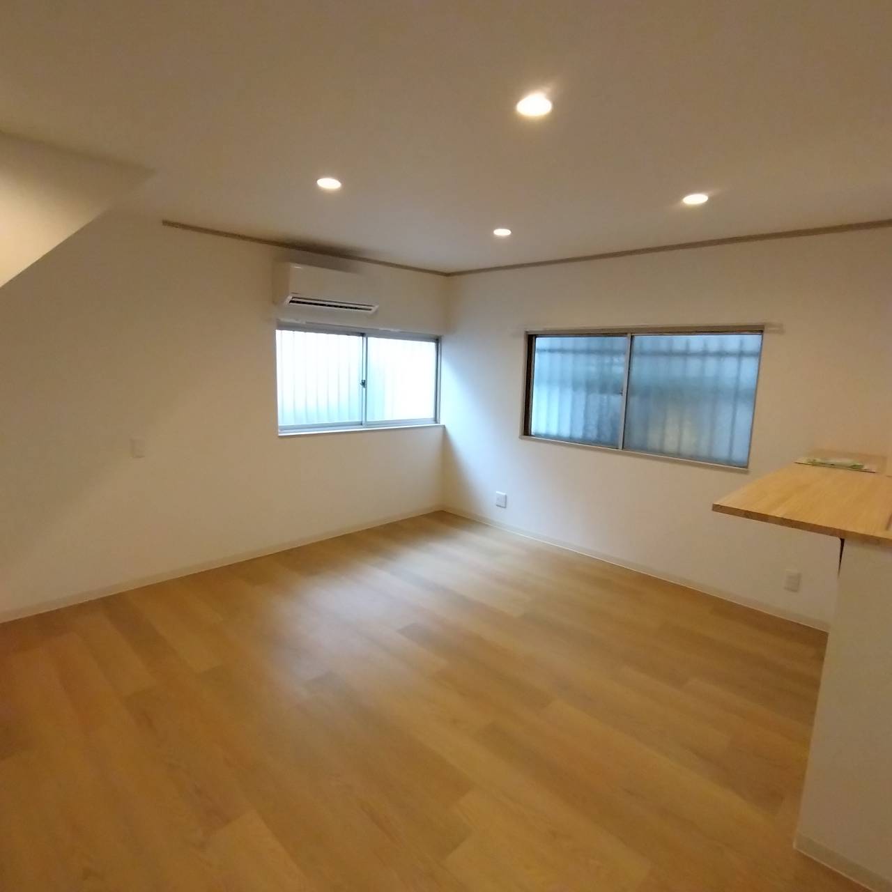 墨田区立花3丁目戸建 リビング