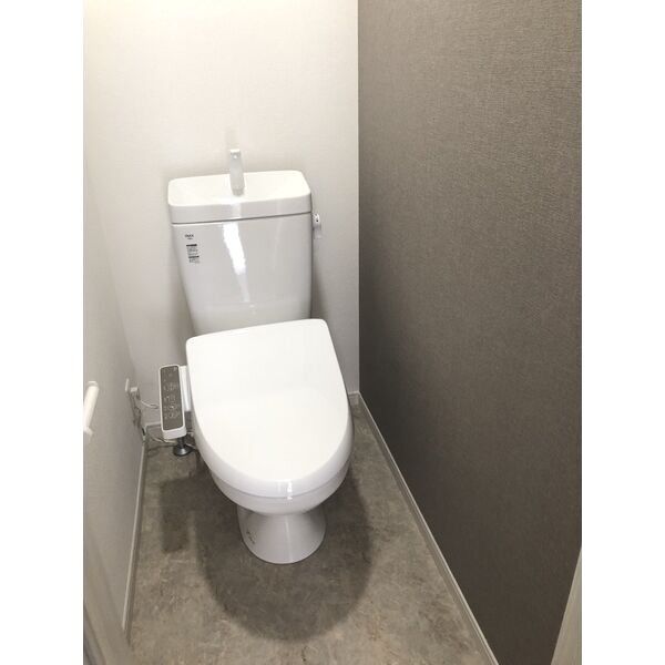 Ambition七里301号室 トイレ