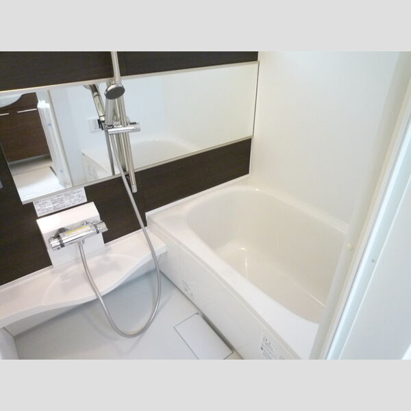 ソレイユファミール　ソレイユ103号室 浴室