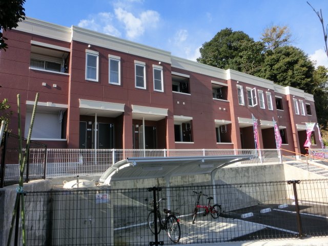 エクセレントヒルズ 外観写真（昼）