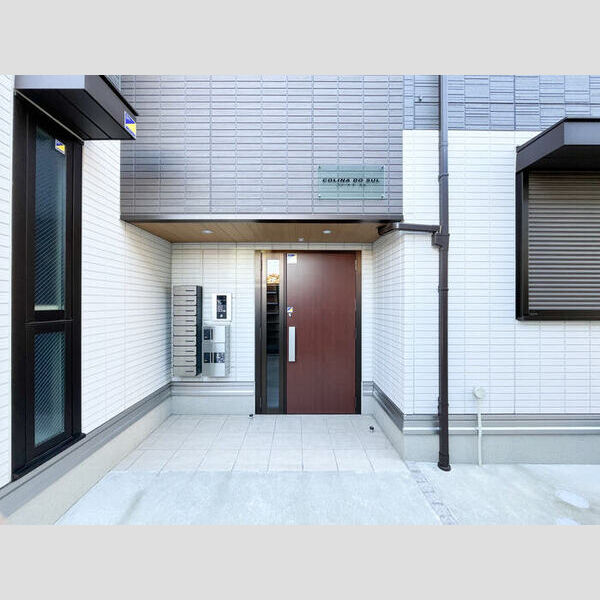 COLINA DO  SUL( コリーナ ド スル)101号室 エントランス