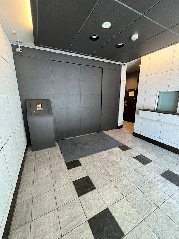 レジディア幡ヶ谷4階 エントランス