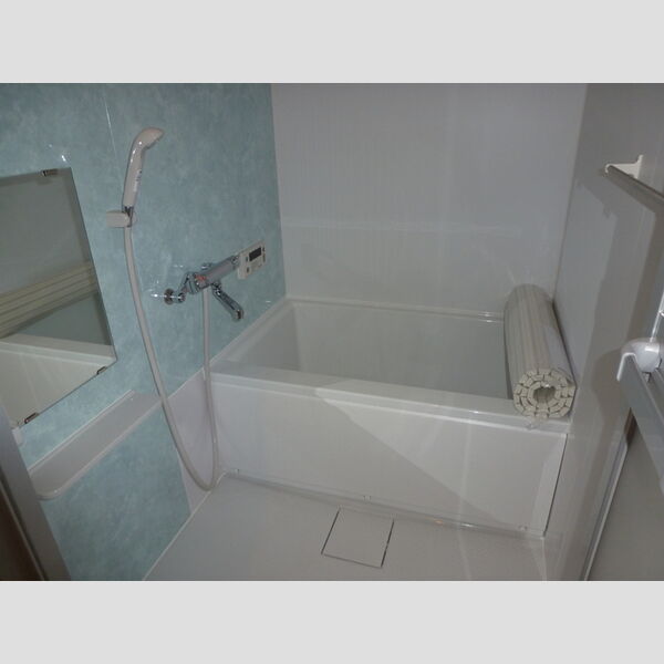 越山マンション301号室 浴室