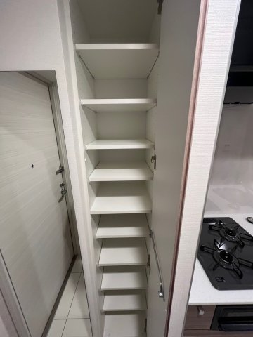 ガーラ行徳グランドステージ1階 収納