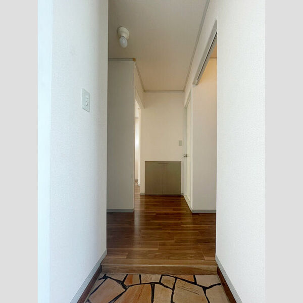 プラムワン202号室 玄関