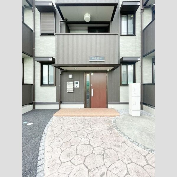 パークハイム202号室 エントランス