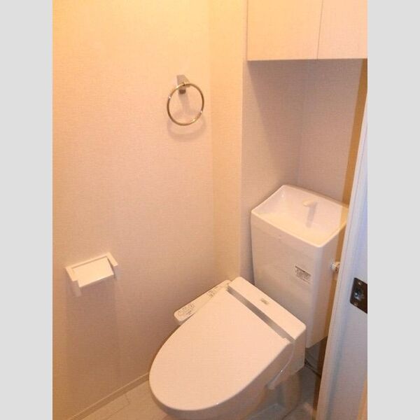 ハーネ・ユーエム・希望ヶ丘102号室 温水洗浄便座付トイレ