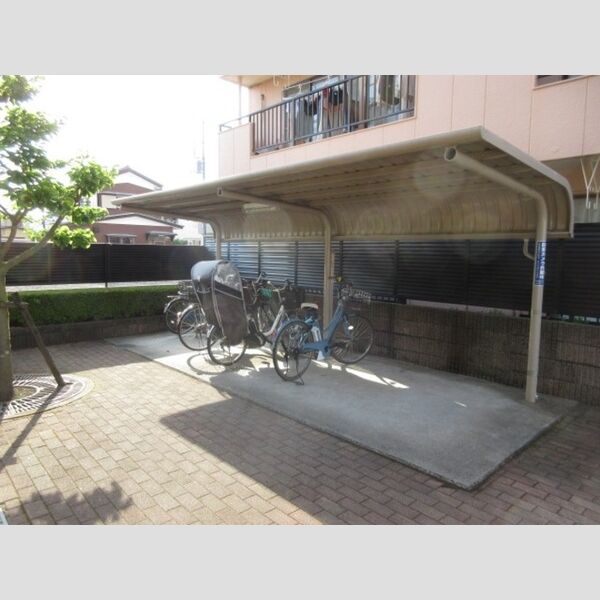 ドエルモトハシクレール 自転車置き場