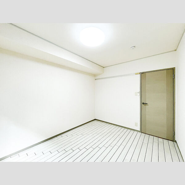ヴァンベール東川口　Ⅴ103号室 洋室6帖