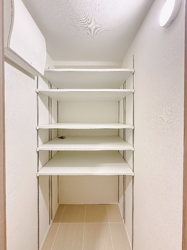 レジディア中目黒Ⅲ4階 収納