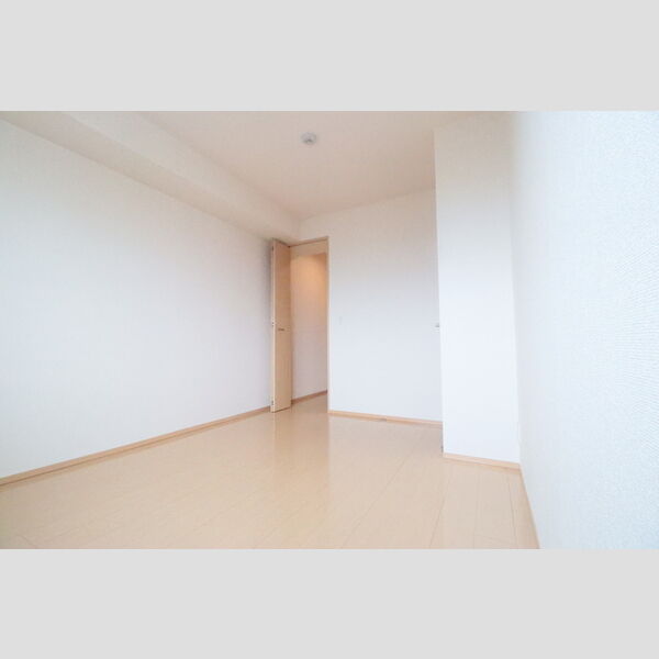 グリーンシャトー303号室 洋5.7帖