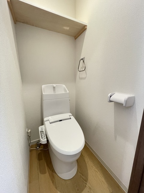 ＭＫハウス西原0208号室 トイレ