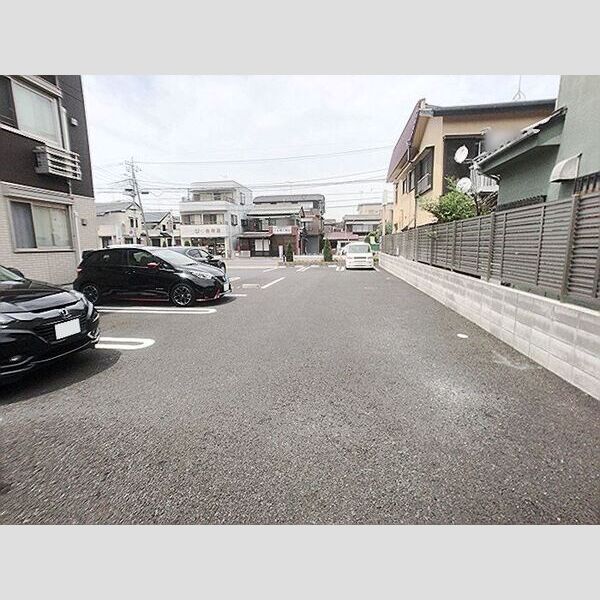 GRACE SQUARE201号室 駐車場