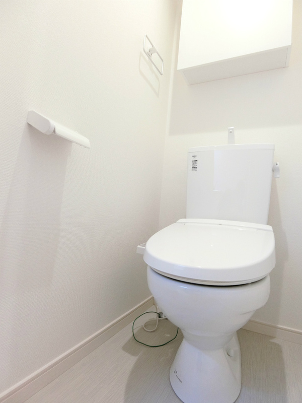 リブリ・ニューイースト2階 トイレ