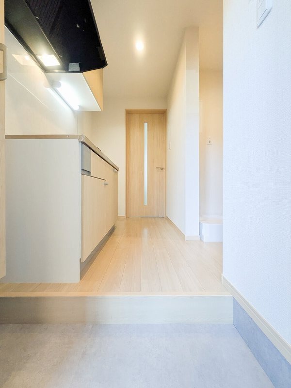 メールダジュール1階 玄関