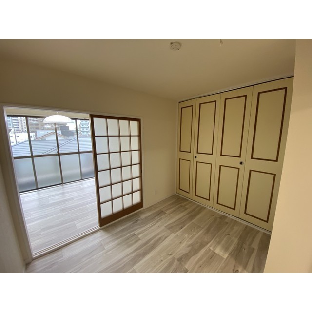 ロイヤルハイツ大島303号室 内観