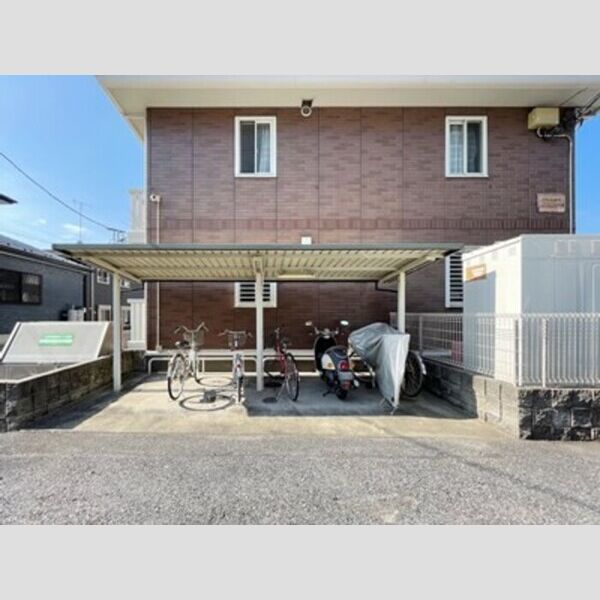 グランメールⅡ201号室 駐輪場