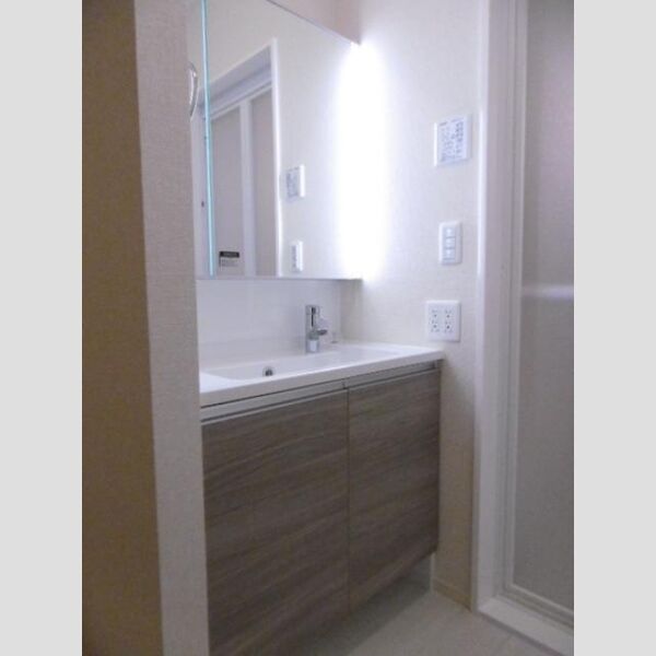 ラ・ヴェール石神井公園　B棟 洗髪洗面化粧台