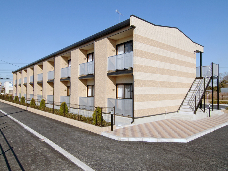 レオパレスアドゥスィールの外観画像