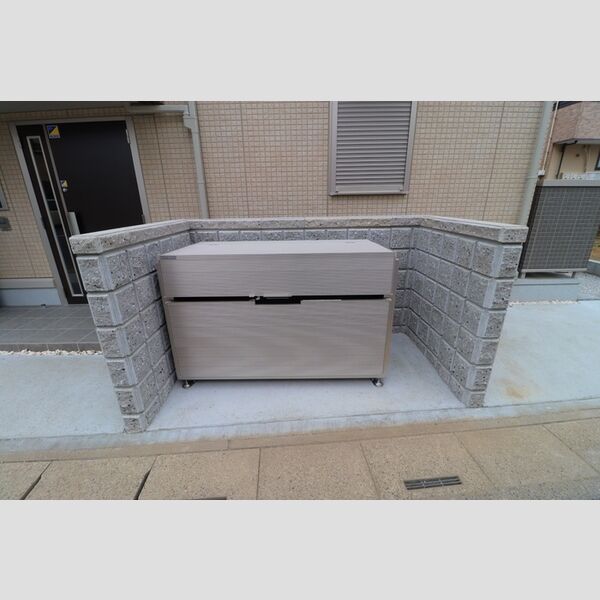 アリエス東大成 ゴミストッカー