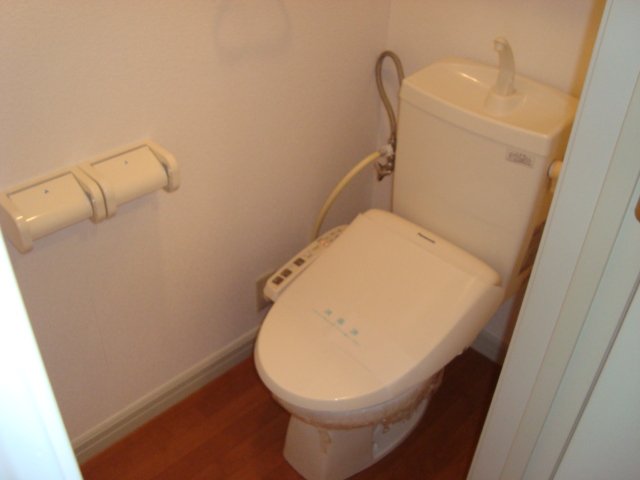 シャルマン湘南　Ａ棟 シャワー付トイレ