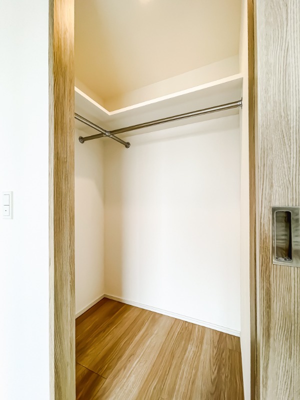 ドゥーエ王子神谷10階 収納