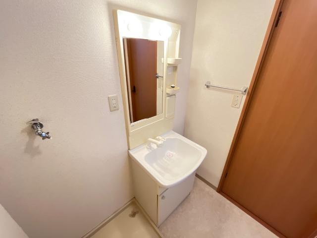 クリフ・リーベル壱番館 洗髪洗面化粧台