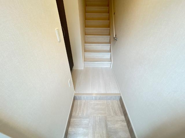 パレス北野205号室 玄関
