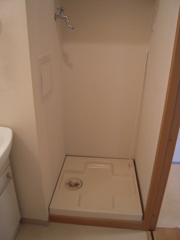 グランディスタ菊名0305号室 防水板