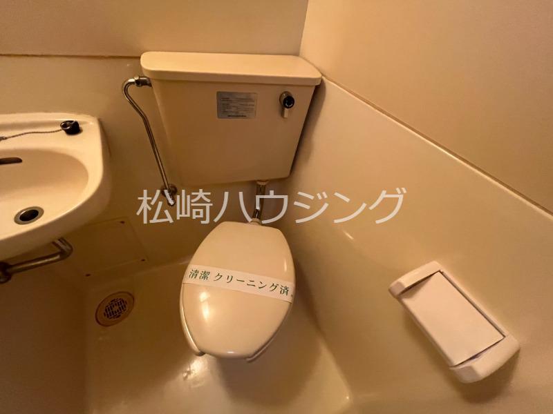 グランヴェル中野1階 トイレ