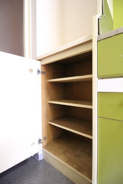 ハイタウン明大前2階 靴入